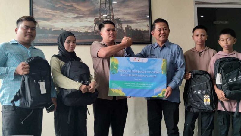 Medco Energi  Bangkanai Salurkan Bantuan CSR kepada Pelajar SMP dan SMA asal Desa Muara Pari