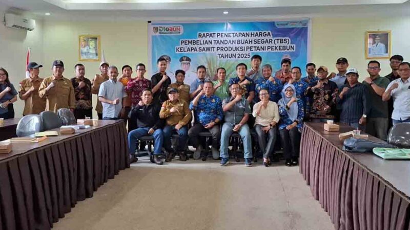 Disbun Kalteng Laksanakan Rapat Penetapan Harga Pembelian TBS Periode I Bulan Januari 2025