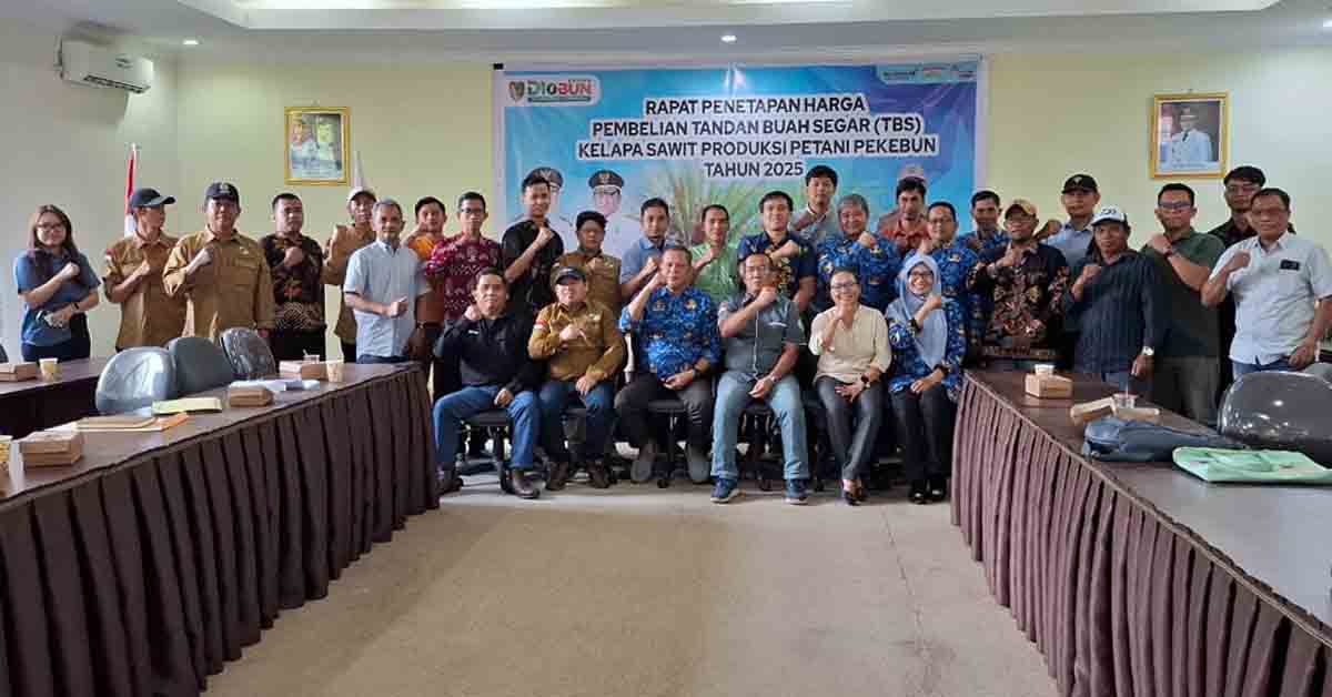 Disbun Kalteng Laksanakan Rapat Penetapan Harga Pembelian TBS Periode I Bulan Januari 2025