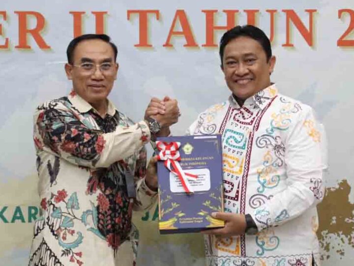 Wagub Edy Pratowo Hadiri Penyerahan LHP Kinerja dan Kepatuhan Semester II Tahun 2024 oleh BPK Perwakilan Kalteng
