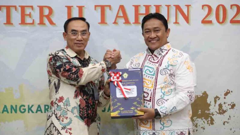 Wagub Edy Pratowo Hadiri Penyerahan LHP Kinerja dan Kepatuhan Semester II Tahun 2024 oleh BPK Perwakilan Kalteng