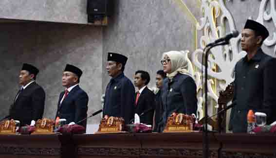 Ketua DPRD Pimpin Rapur Pengumuman Usul Pemberhentian dan Pengangkatan Gubernur dan Wakil Gubernur Kalteng