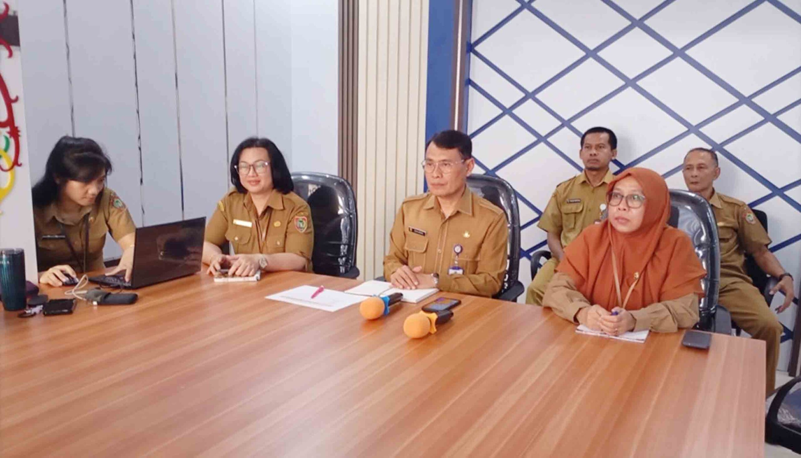 DPMPTSP Prov Kalteng Ikuti RAKORTEK Tahun 2025 Secara Daring