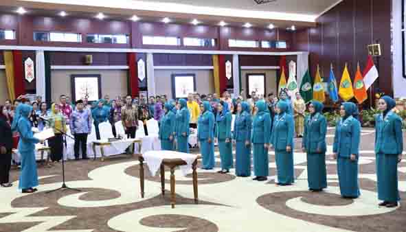 Gubernur Agustiar Sabran Hadiri Pelantikan Ketua TP-PKK dan Ketua TP Posyandu Kabupaten/Kota Se Kalteng