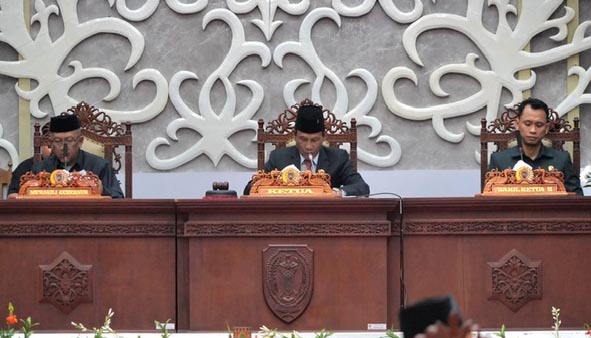 Plt Sekda Sampaikan Pidato LKPJ Gubernur Akhir TA 2024