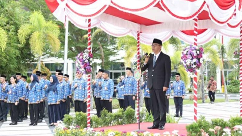 Pimpin Upacara Hari Otonomi Daerah, Plt Sekda Kalteng Sampaikan Amanat Mendagri