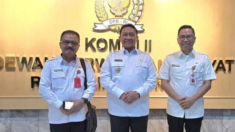 Wagub Edy Pratowo Hadiri Raker dan RDP dengan Komisi II DPR RI