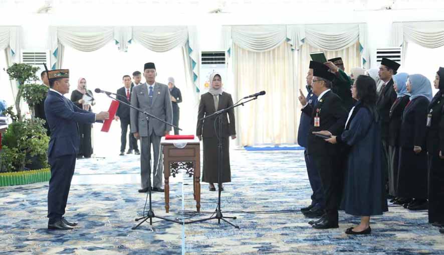 Gubernur Lantik Pimpinan Tinggi Pratama Lingkup Pemprov Kalteng