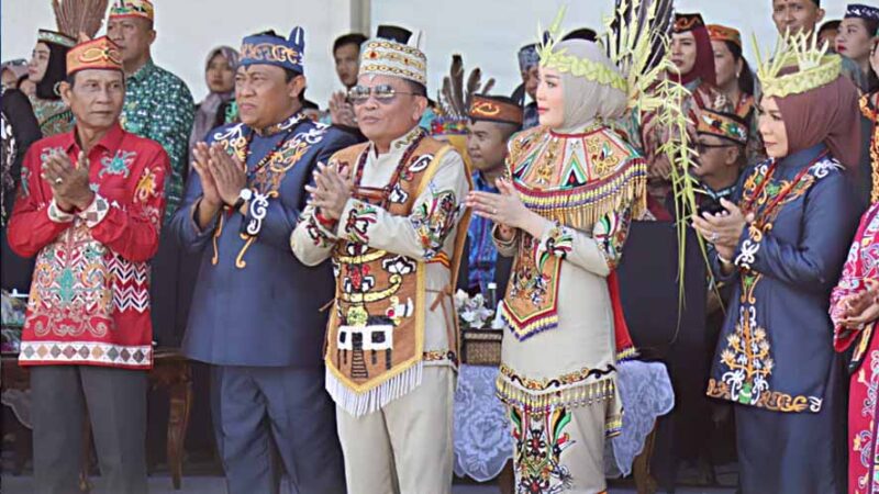 Gubernur Kalteng Lepas Peserta Karnaval Budaya FBIM Tahun 2025