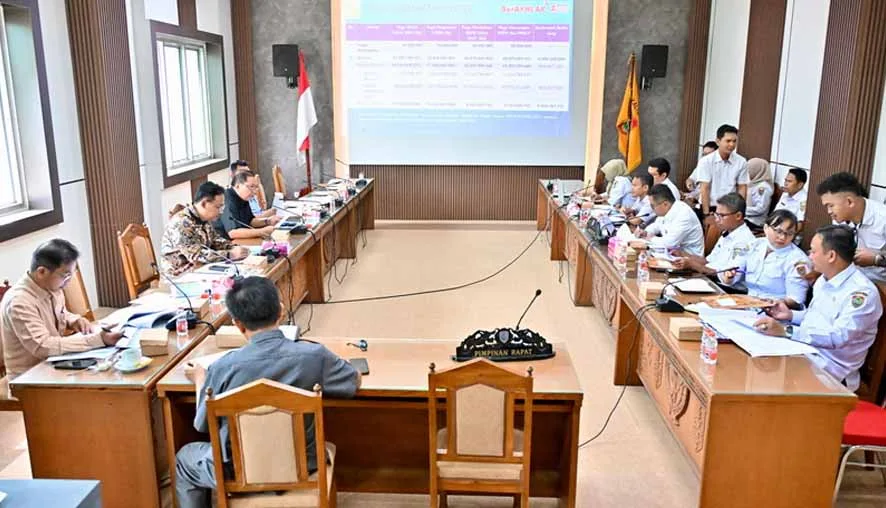 Raker Komisi IV DPRD Kalteng Bahas Rancangan KUPA dan Rancangan Perubahan PPAS APBD Tahun Anggaran 2025
