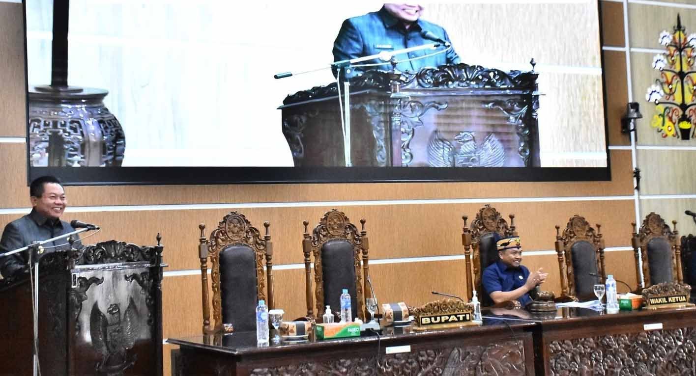 DPRD dan Pemda Kapuas Resmi Sahkan Enam Raperda