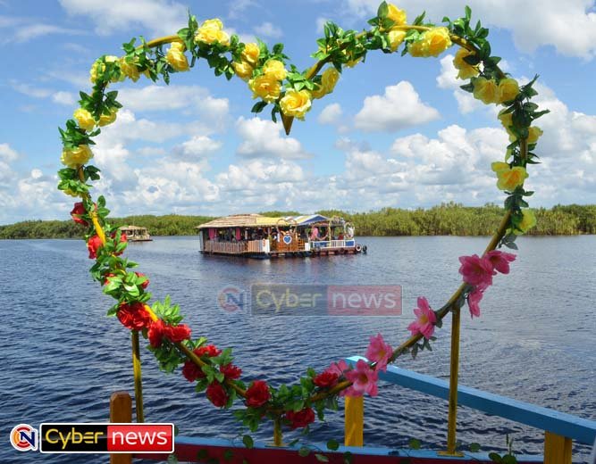 Menjelajahi Wisata Air Hitam Sebangau di Kota Palangka Raya