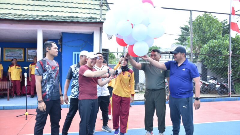 Sahli Bidang EKP Kapuas Hadiri Pembukaan Turnamen Tenis Kapolres Cup 2025