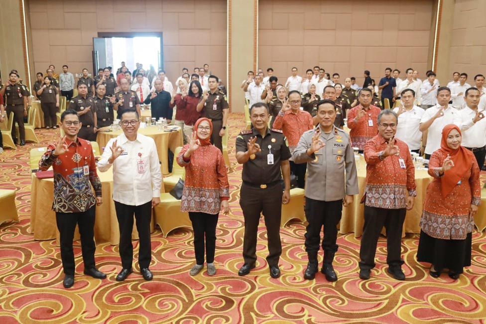 Pemprov Kalteng Bersama OJK Gelar Sosialisasi Pencegahan Tindak Pidana di Sektor Jasa Keuangan