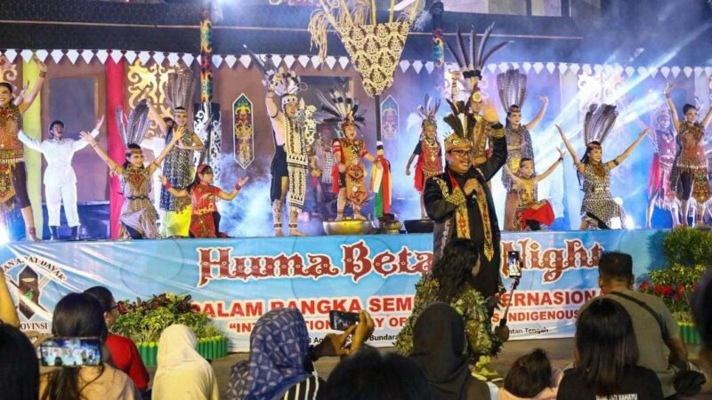 Delegasi Dayak se-Kalimantan dan Perwakilan Malaysia Hadiri Huma Betang Night Volume 11