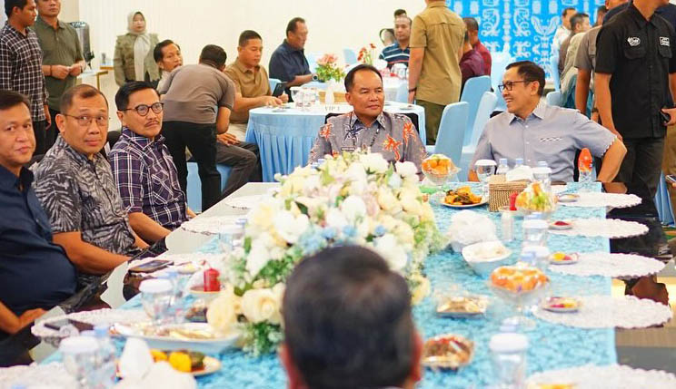 Pemkab Barut Ramah Tamah Bersama Gubernur Sebelum Tinjau Kesiapan TPS