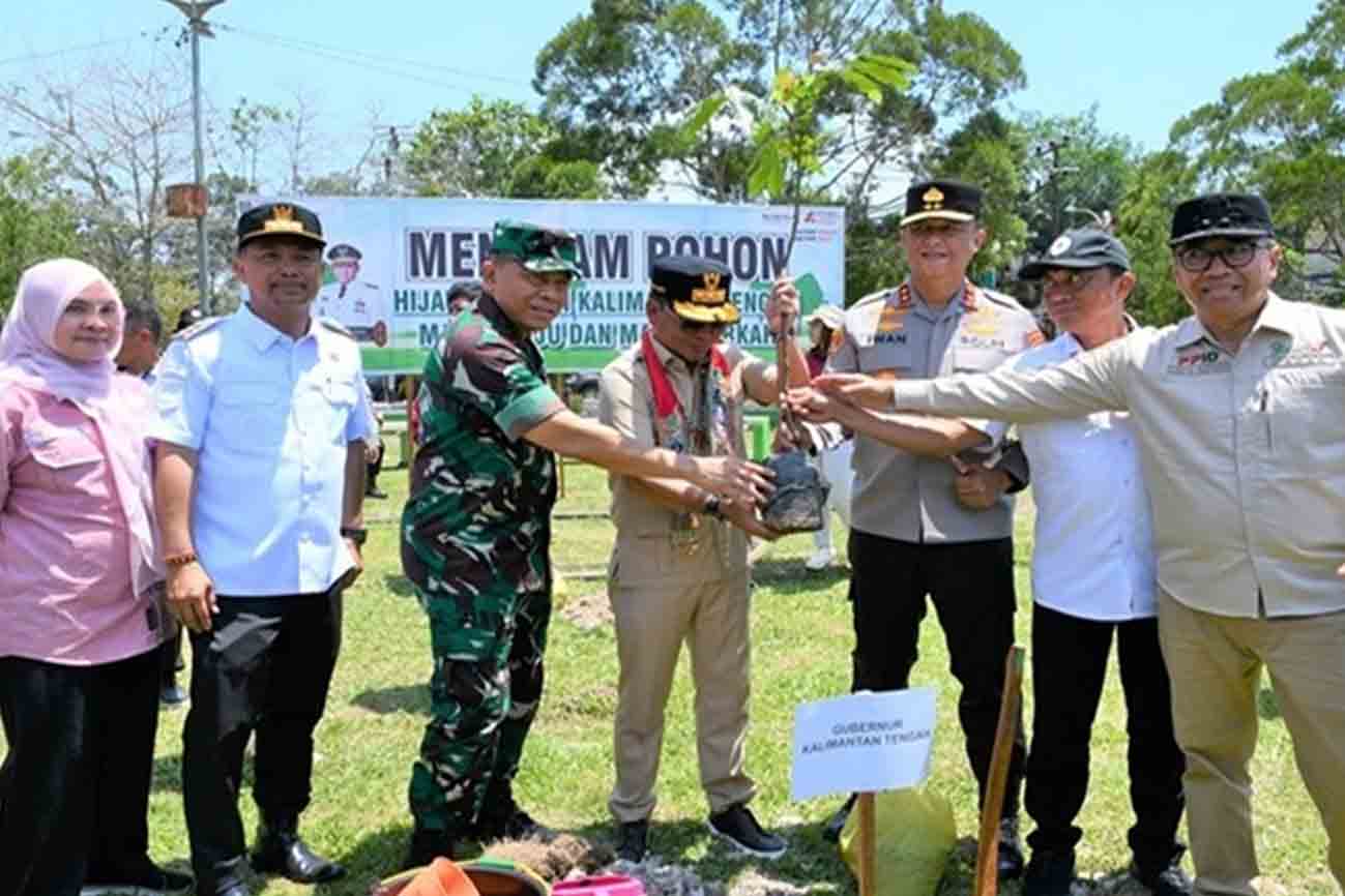 Gubernur Kalteng Laksanakan Tanam Pohon di Taman Rusa Buntok