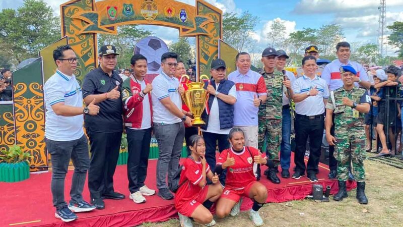 Dewan Kapuas Hadiri Hiburan Masyarakat Jelang Kick Off Piala Gubernur Cup Zona Tengah