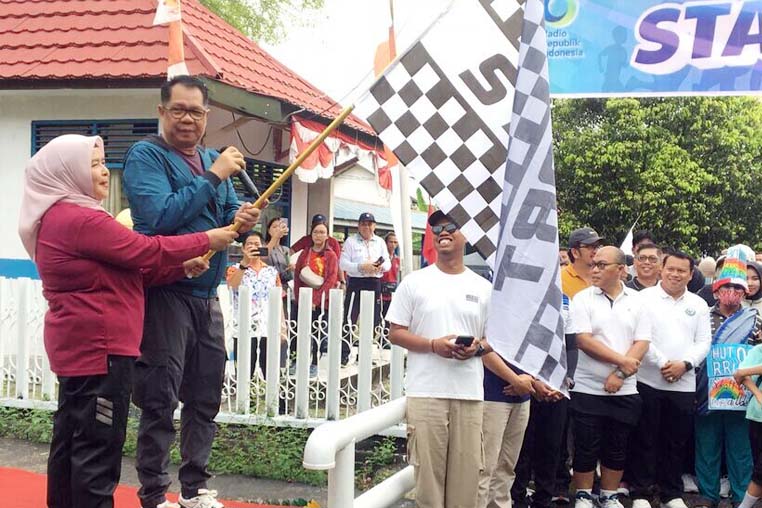 Meriahkan HUT ke-80 RRI Palangka Raya dengan Jalan Sehat