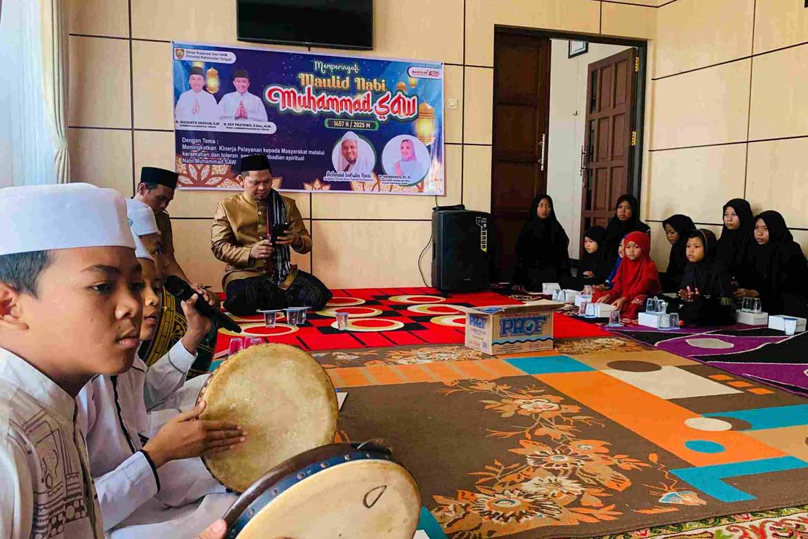 Peringatan Maulid Nabi Diskop UKM Kalteng Bersama Anak Yatim