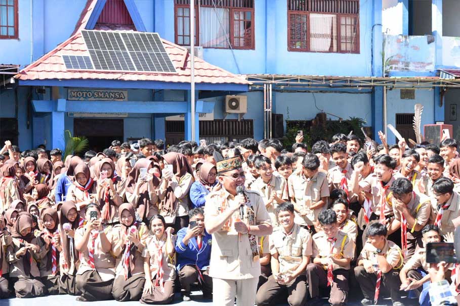 Tinjau SMA Negeri 1 Sampit, Gubernur Kalteng Sampaikan Pendidikan Harga Mati untuk Ciptakan Generasi Unggul