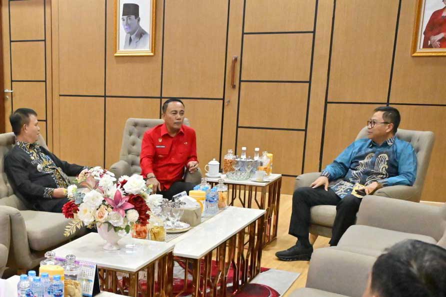 Plt. Sekda Kalteng Temui Wagub Kalbar Bahas Keterisolasian Daerah dan Konektivitas Antar Provinsi