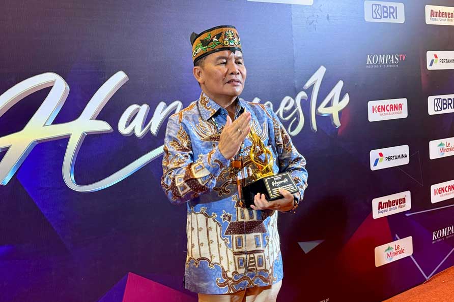 Peduli Layanan Kesehatan dan Pemenuhan Gizi Anak, Gubernur Terima Penghargaan Khusus dari KompasTV