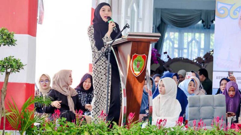 Ribuan Muslimah ASN dan DWP Kalteng Ikuti Peringatan Maulid Nabi di Istana Isen Mulang