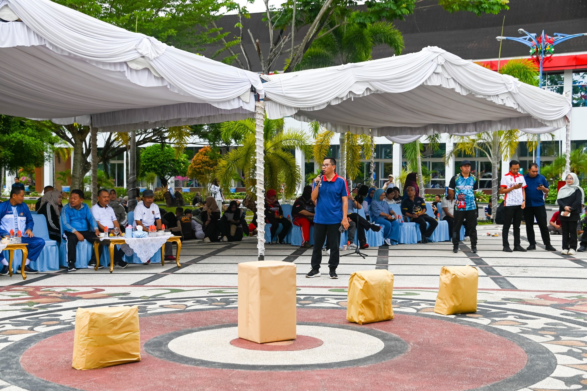 Pimpin Senam Pagi ASN Pemprov Kalteng, Plt. Sekda Tekankan Disiplin dan Profesionalisme