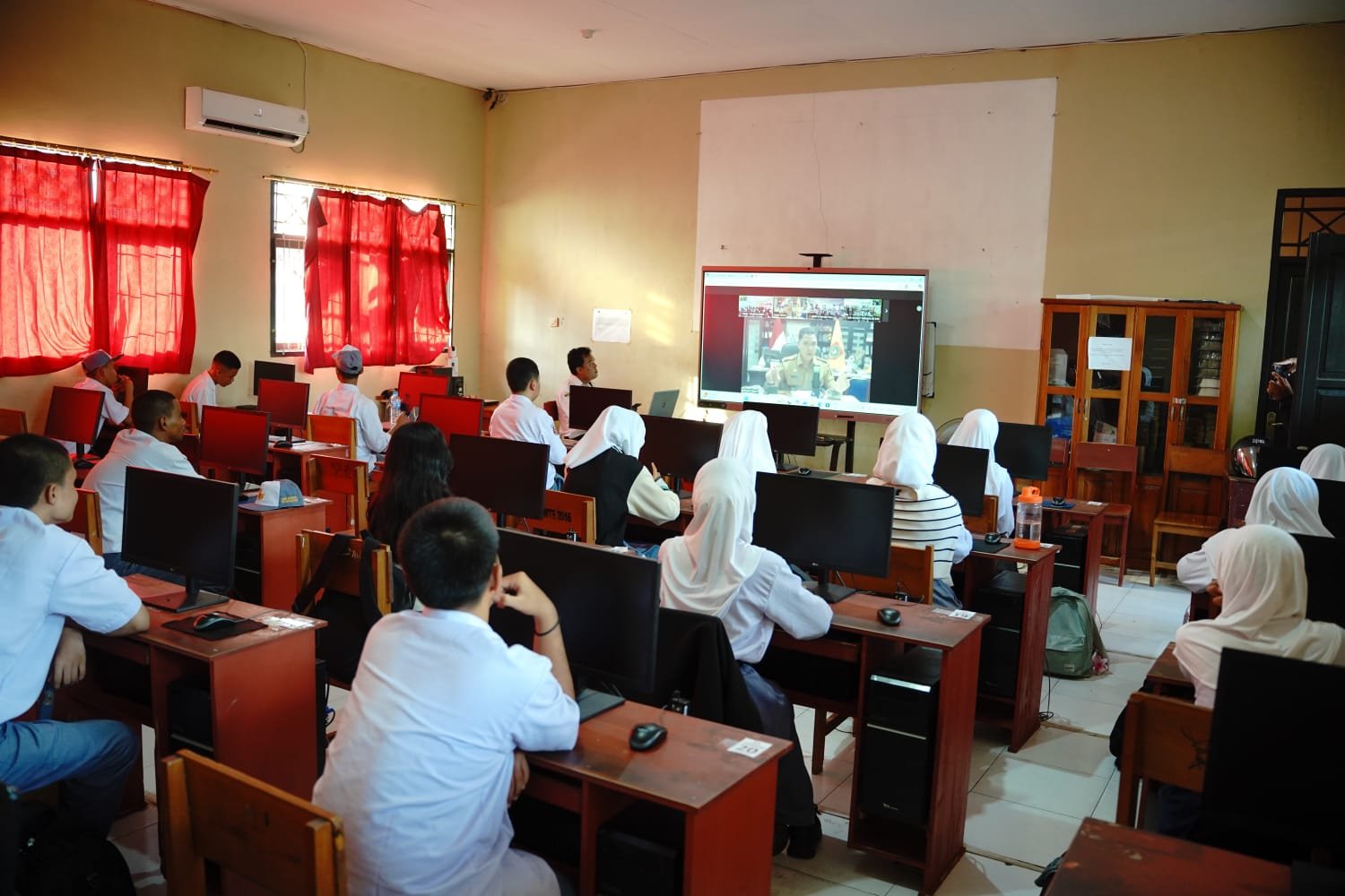 Siapkan Generasi Bersaing di Era Global, Kalteng Luncurkan Pembelajaran Bahasa Asing Virtual untuk SMA/SMK