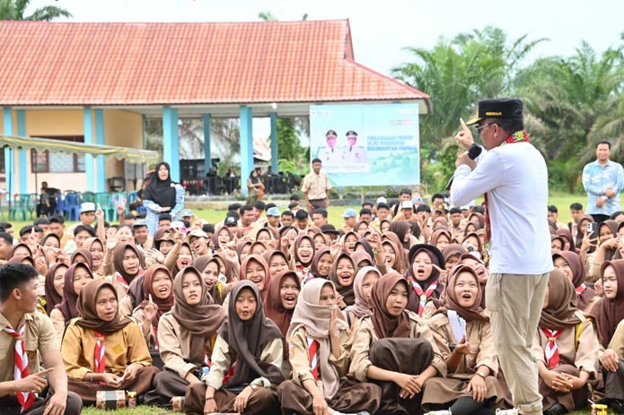 Kunjungi SMKN 1 Hanau, Gubernur Memastikan Setiap Anak di Kalteng Nikmati Kualitas Pendidikan yang Sama