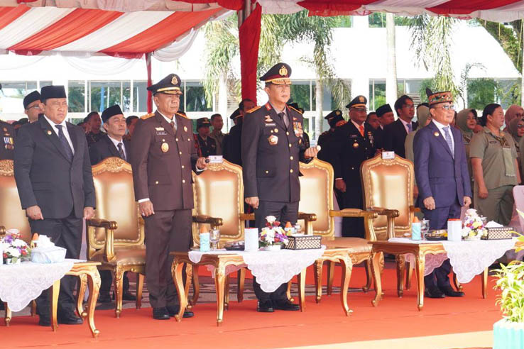 Gubernur dan Wagub Kalteng Hadiri Upacara Peringatan HUT Ke-80 TNI