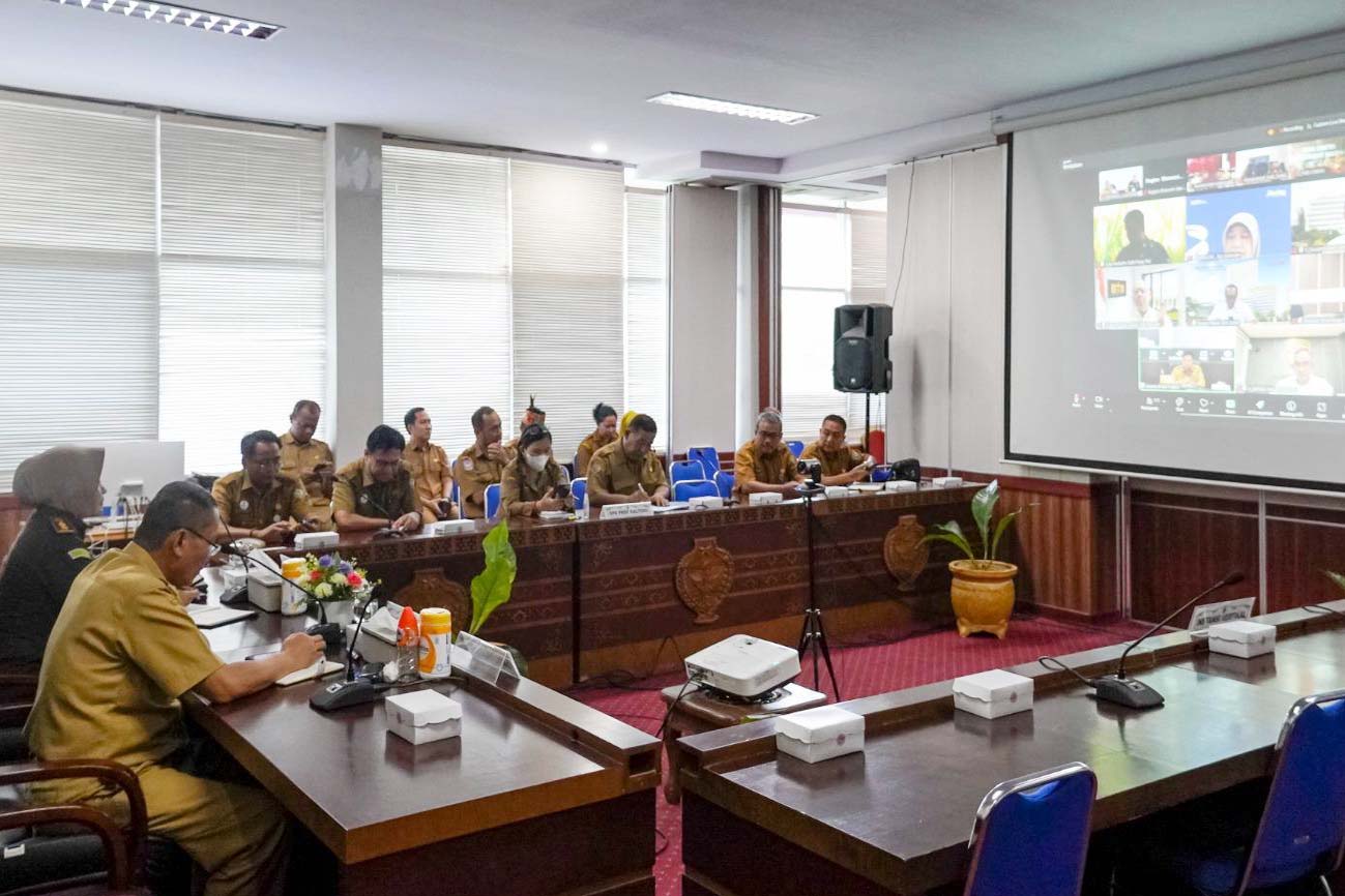 Sahli Ekobang Ikuti Rakor Inflasi Secara Virtual Bersama Kemendagri RI