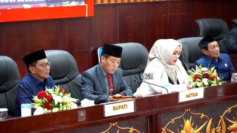 Rapur Istimewa Dengarkan Pidato Kenegaraan Presiden RI