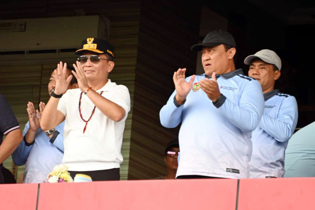 Gubernur Bersama Wagub Kalteng Buka Babak Final Turnamen Sepak Bola Gubernur Cup