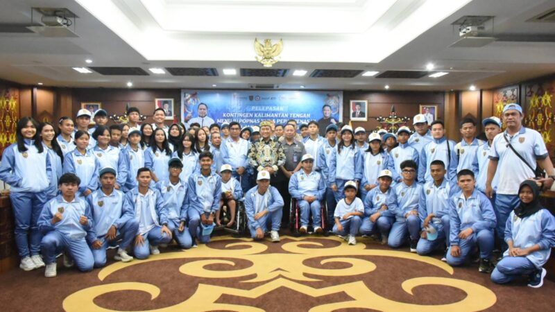 Wagub Lepas Kontingen Kalteng Ikuti Ajang POPNAS dan PEPARPENAS 2025