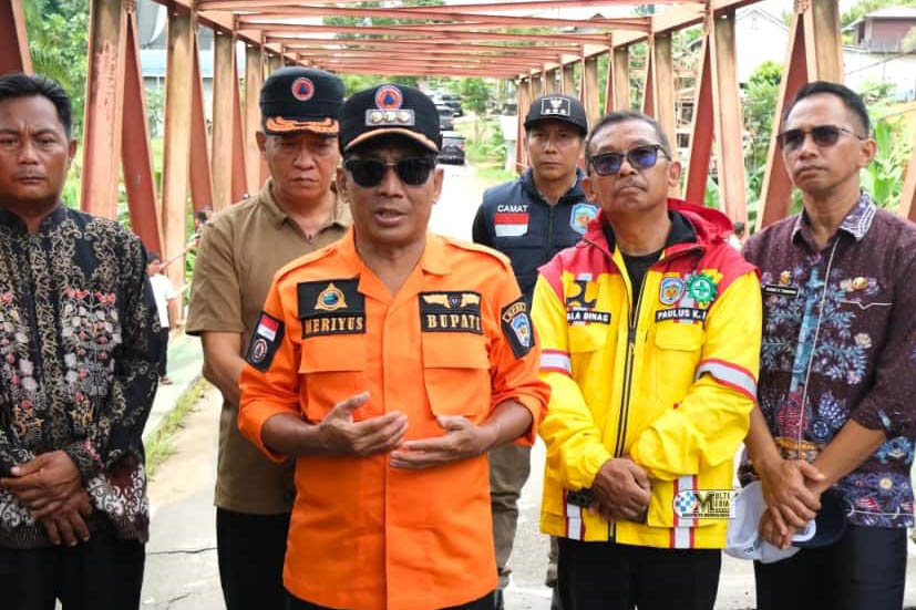 Bupati Mura Heriyus Respon Cepat Tinjau Jembatan Rusak Terdampak Banjir dan Longsor