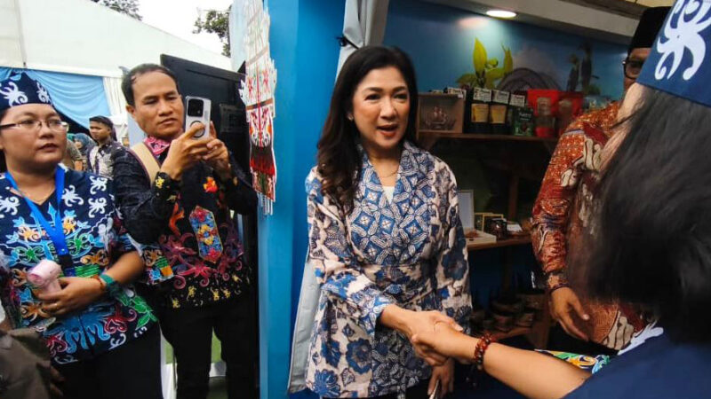 Diskominfosantik Kalteng Bersama KIM Bintang Jaya Itah Ikuti Pembukaan KIMFest 2025