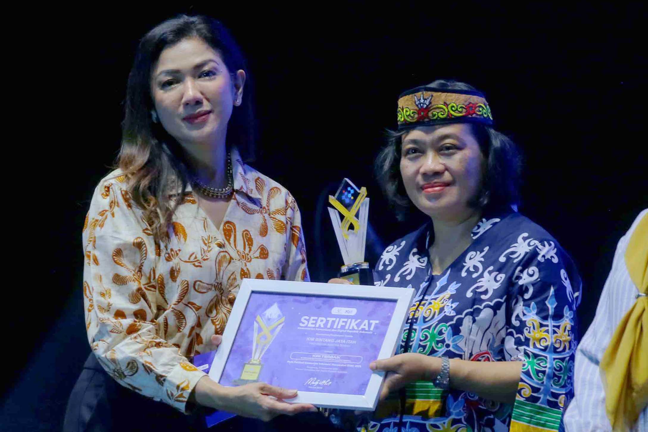 KIM Bintang Jaya Itah Binaan Diskominfosantik Kalteng Raih Juara Umum KIMFest 2025