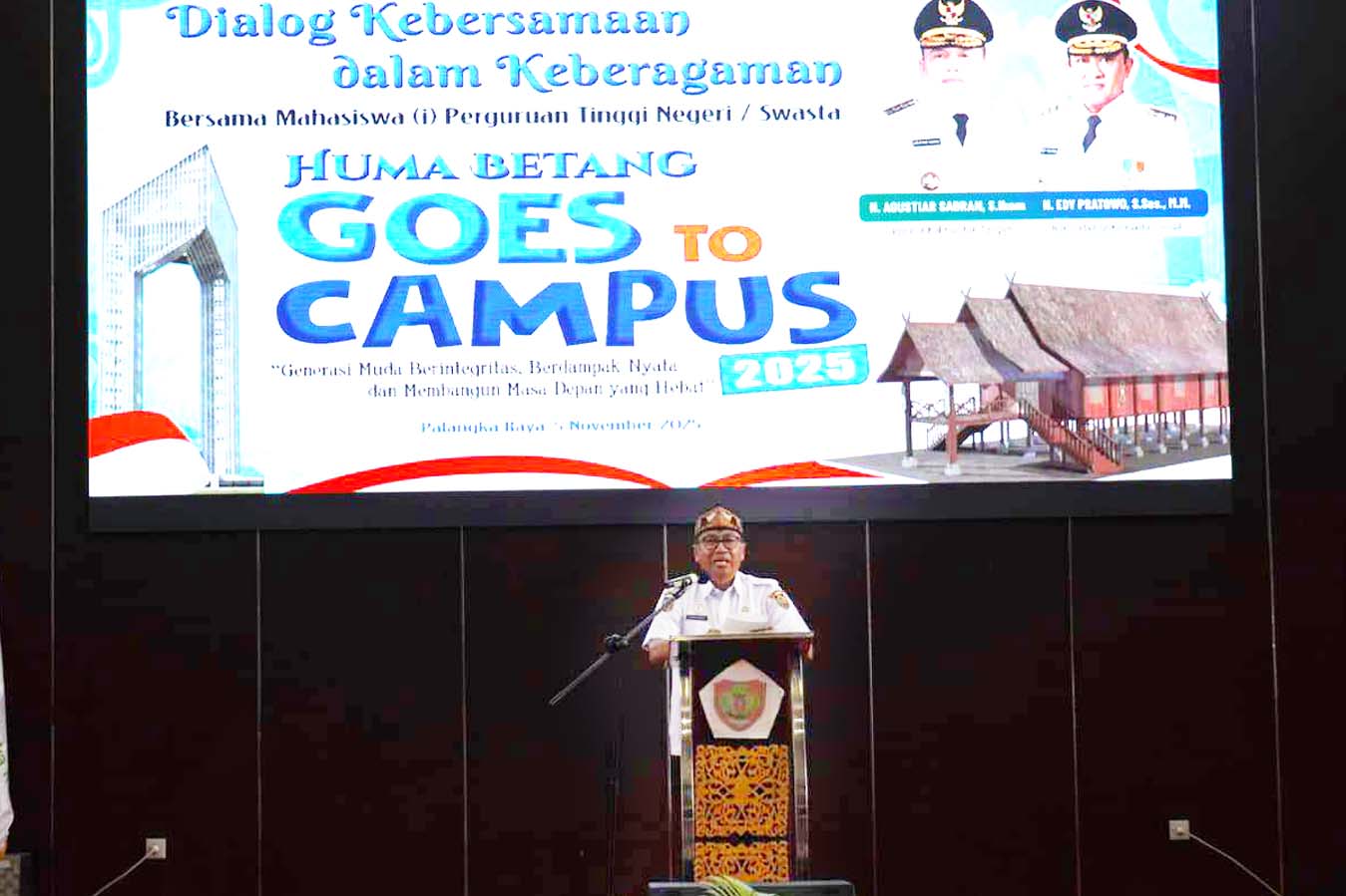 Plt. Sekda Leonard S. Ampung Buka Dialog Kebersamaan Dalam Keberagaman “Huma Betang Goes to Campus”