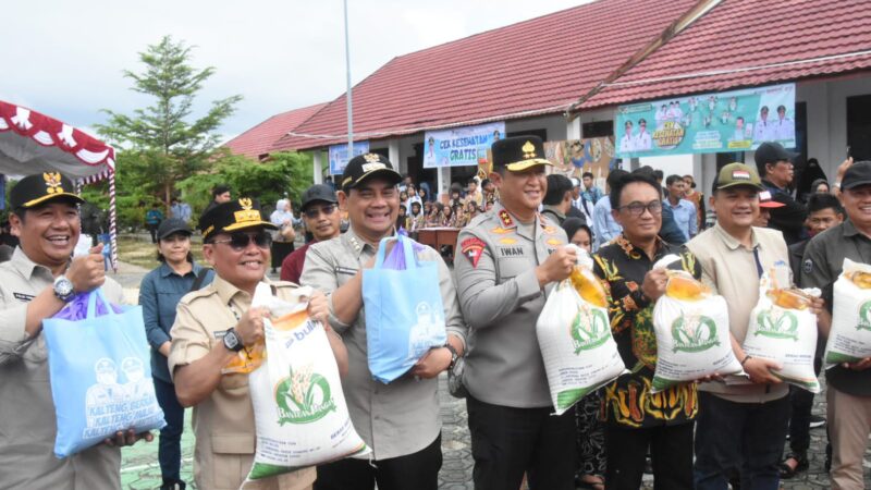 Gubernur Kalteng Kunjungi dan Buka Pasar Murah di SMAN 4 Muara Teweh