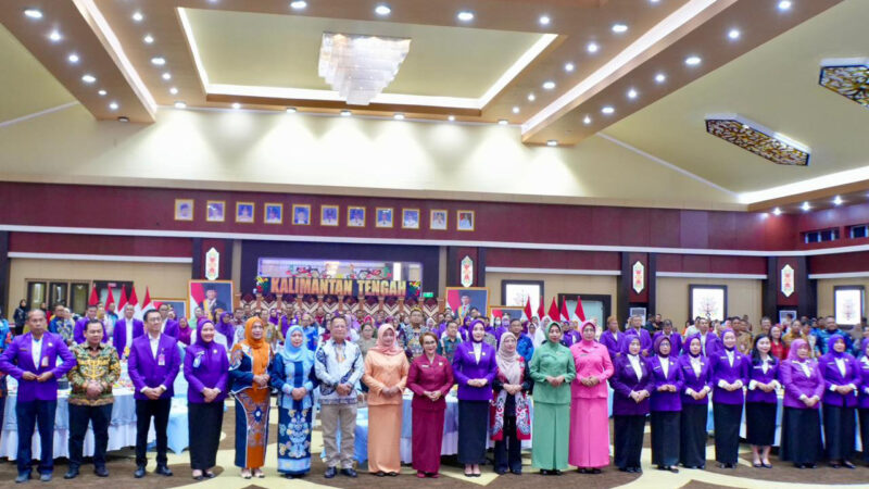 Ketua TP Posyandu Kapuas Hj. Siti Saniah Wiyatno Hadiri Rakorda TP Posyandu se-Kalteng