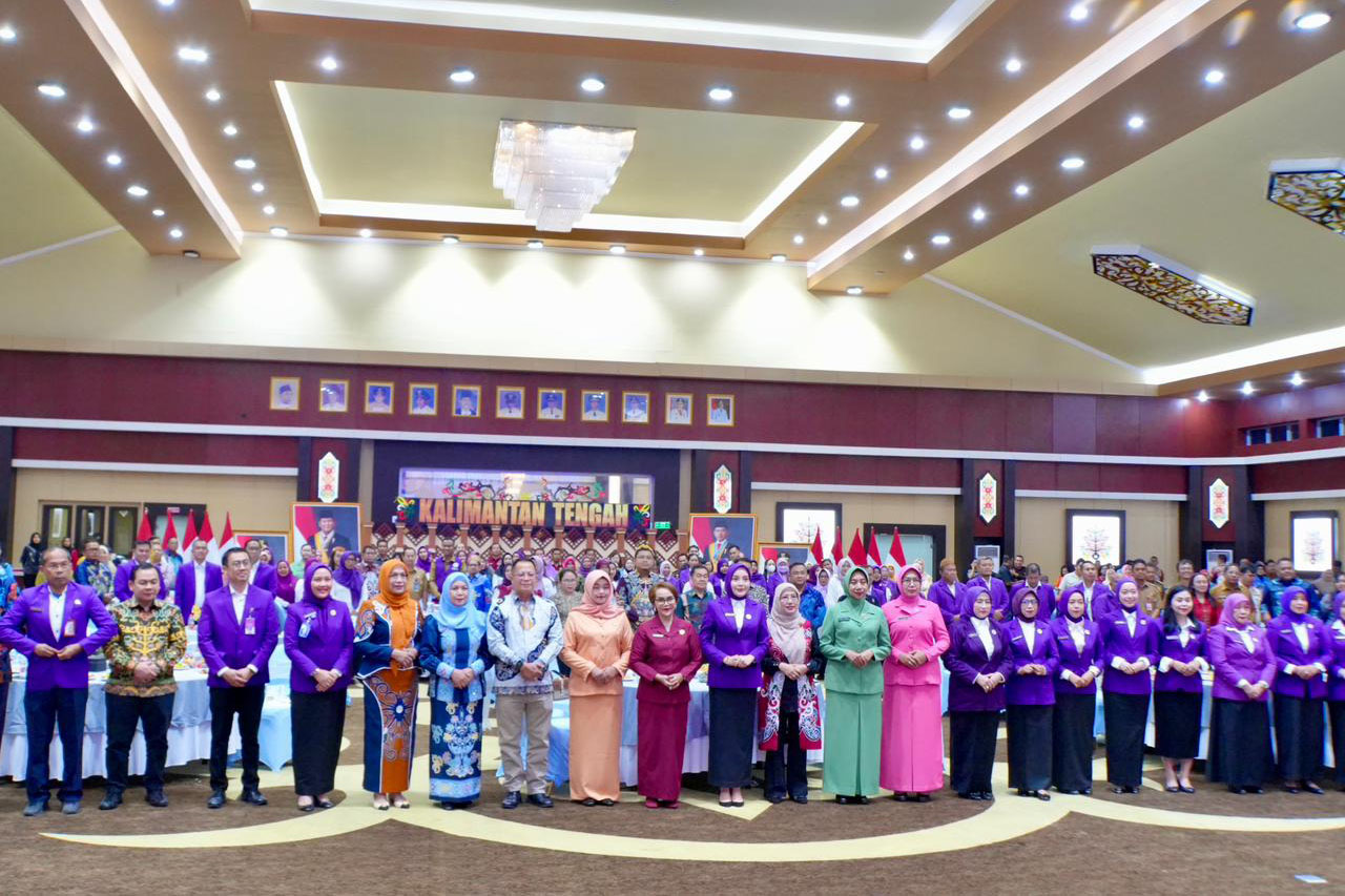 Ketua TP Posyandu Kapuas Hj. Siti Saniah Wiyatno Hadiri Rakorda TP Posyandu se-Kalteng