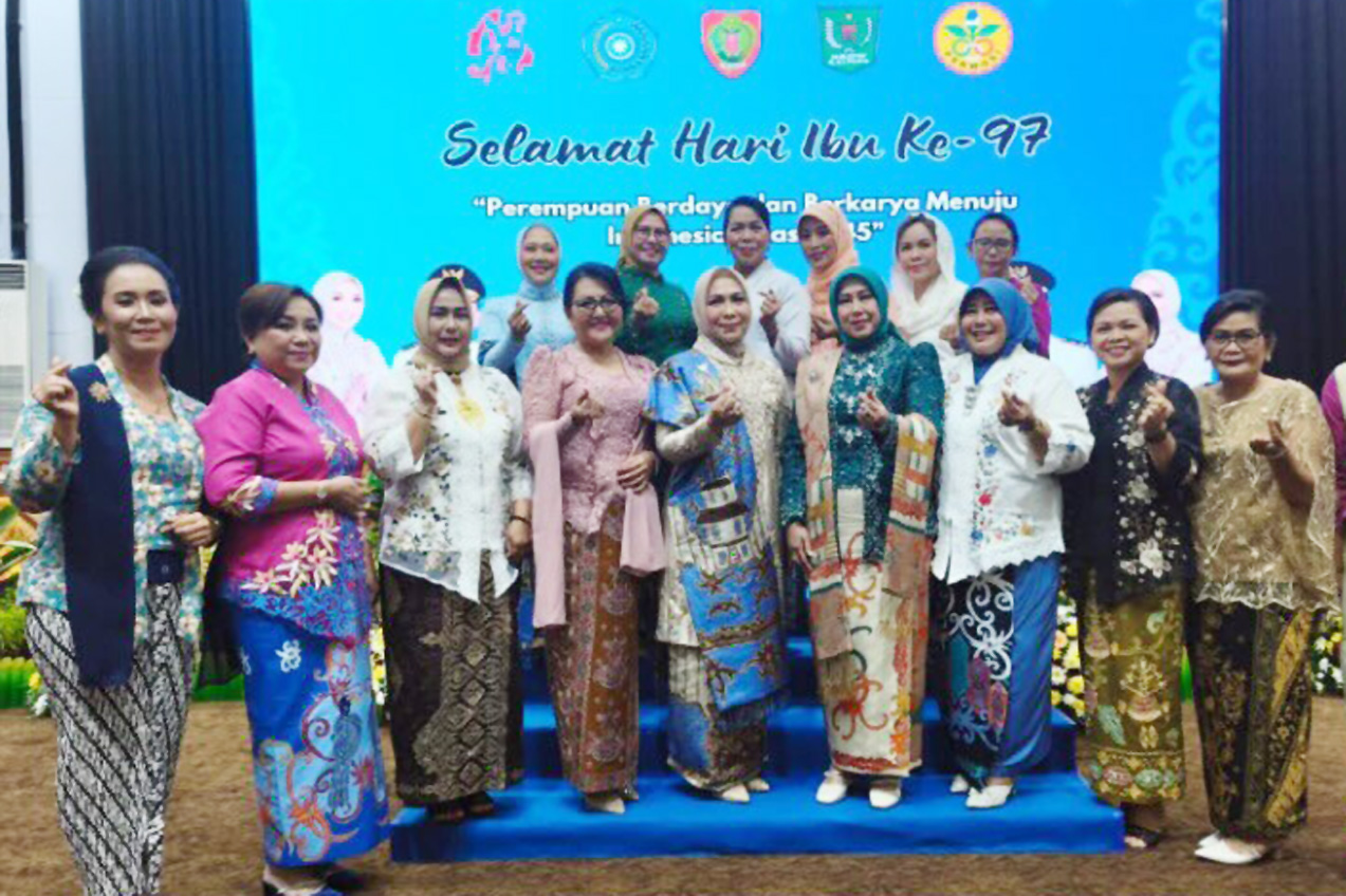 Hadiri PHI ke-97, Ketua TP PKK Barut : Perempuan Miliki Peran Strategis Dalam Keluarga dan Pembangunan Daerah