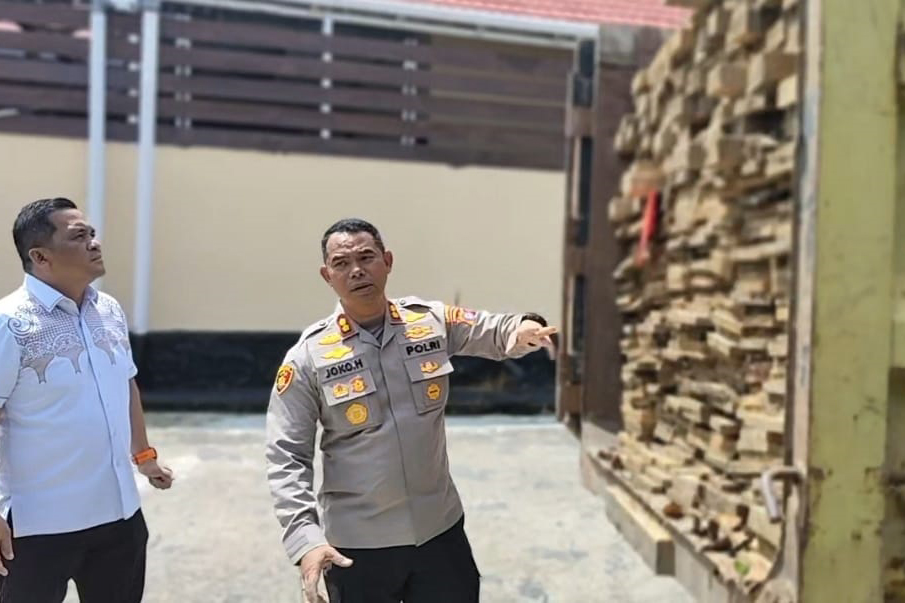 Polisi Lamandau Amankan Satu Unit Dam Truk Bermuatan Kayu Ilegal