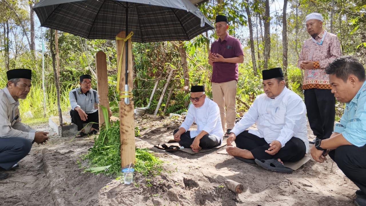 Pimpinan MUI Palangka Raya Takziyah ke Rumah KH Imuh Lukman di Rakumpit