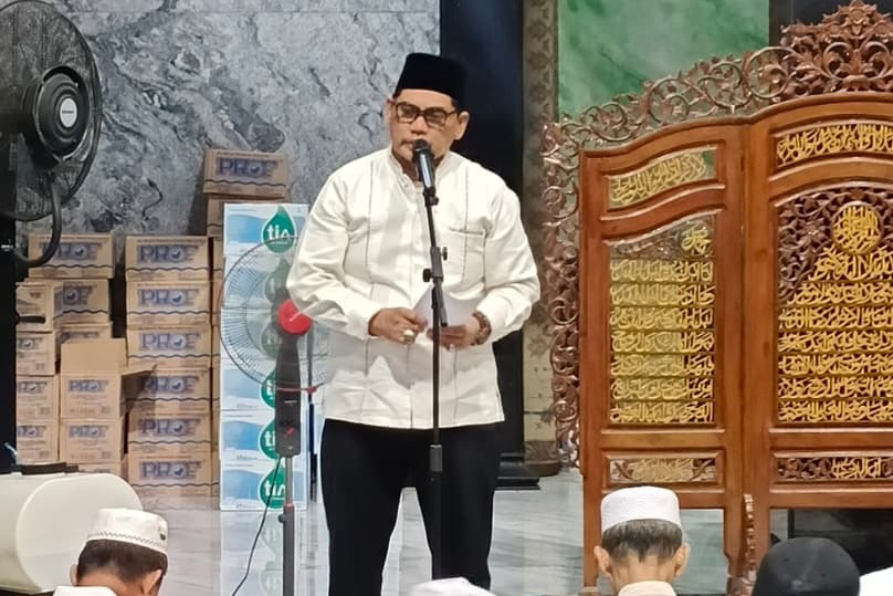 Laksanakan Sholat Taraweh Berjamaah, Bupati Barut Sampaikan Ramadhan Momentum untuk Memperbaiki Diri