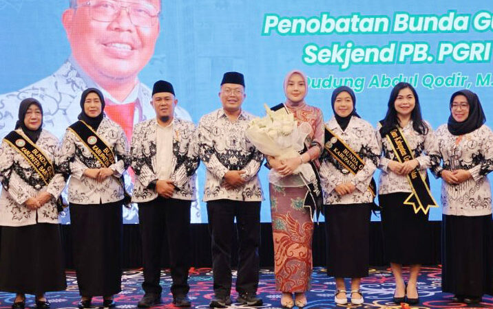 Konkerprov PGRI, Aisyah Thisia Agustiar Sabran Dinobatkan Sebagai Bunda Guru PGRI Kalteng, Barito Utara Raih 3 Penghargaan