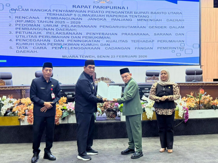 DPRD Barito Utara Gelar Rapur Penyampaian Pidato Pengantar Bupati Terhadap Lima Raperda