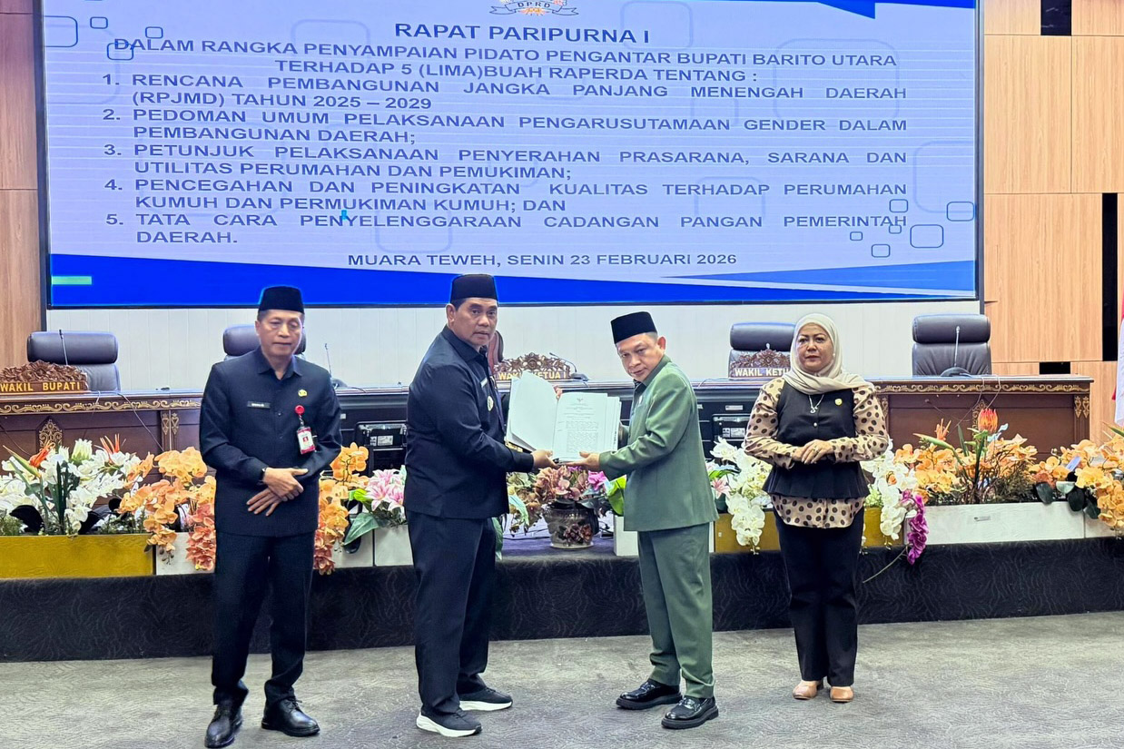 DPRD Barito Utara Gelar Rapur Penyampaian Pidato Pengantar Bupati Terhadap Lima Raperda